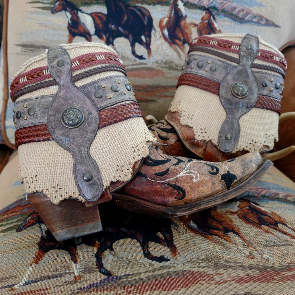 Corral boots